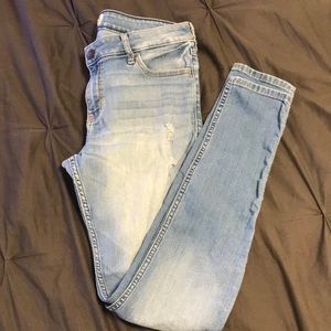 Light wash Hollister jeans